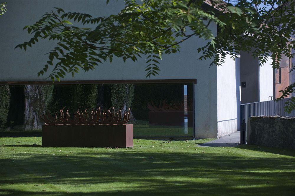 Chateau Le Rosey Hotel Nyon Buitenkant foto