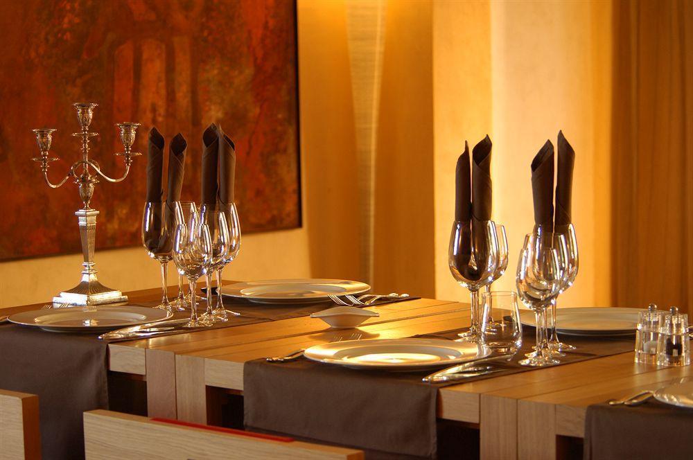 Chateau Le Rosey Hotel Nyon Buitenkant foto